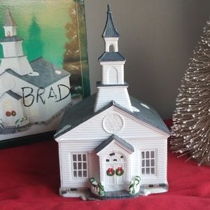 PORCELAIN LIGHTED HOUSE